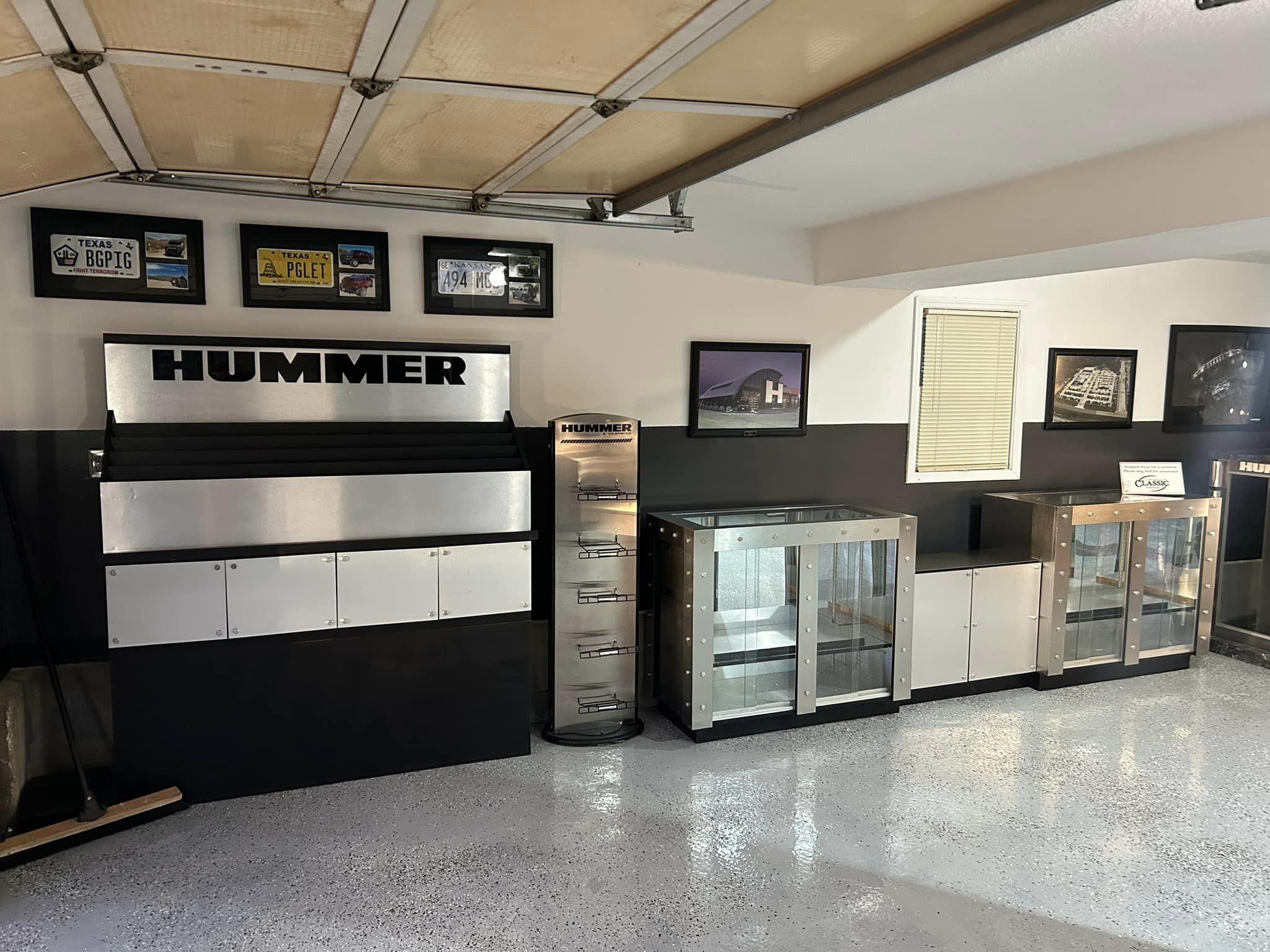 garage1.jpg